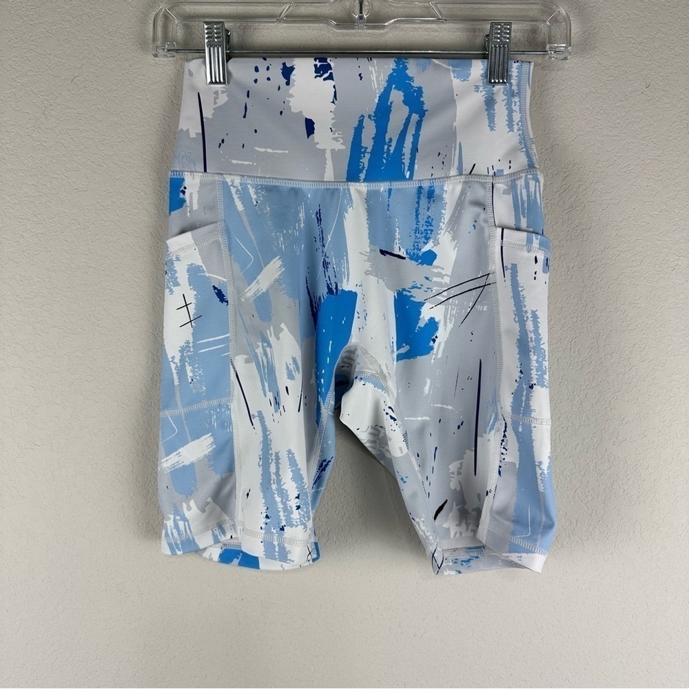 BuffBunny Gray White Blue Abstract Athletic Athleisure Biker Shorts Size Small